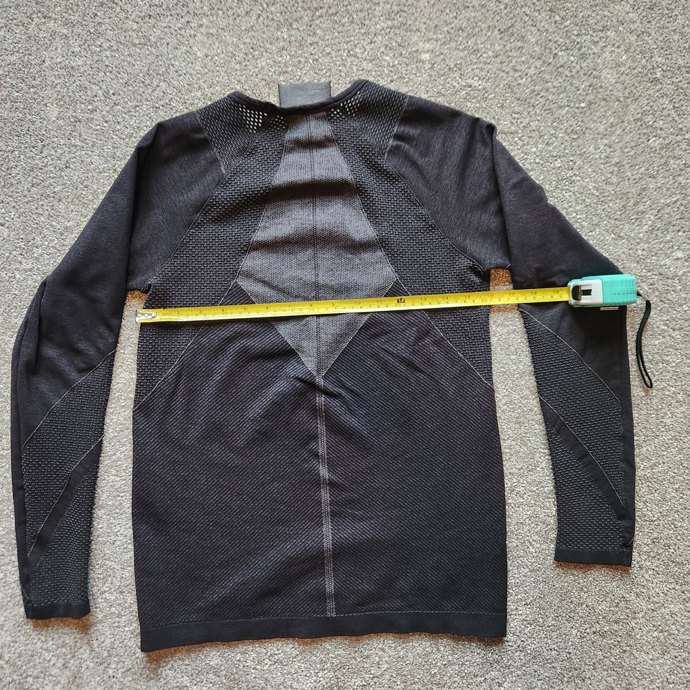 Athleta Black Seemless Long Sleeve Top - Picture 4 of 6